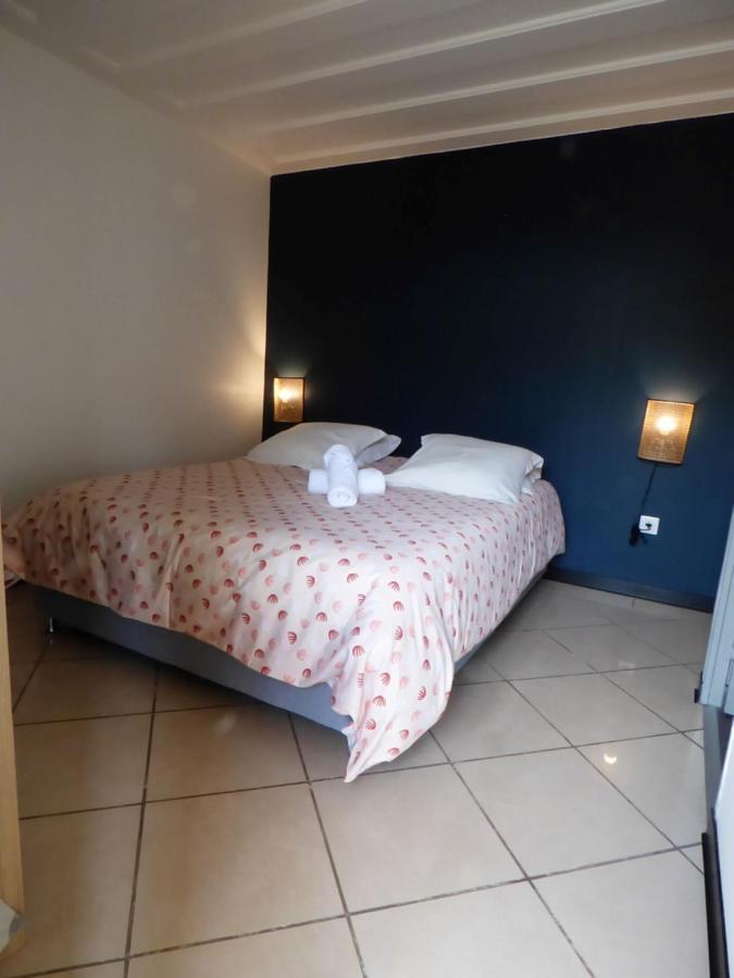 Chambres Et Tables D'Hotes Chez Paul Et Lydie ซีลาโอส ภายนอก รูปภาพ