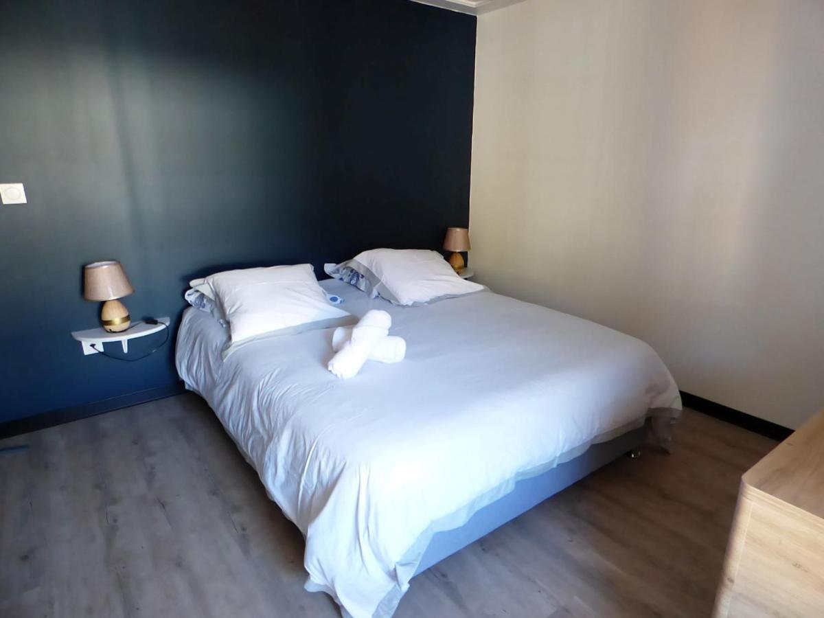 Chambres Et Tables D'Hotes Chez Paul Et Lydie ซีลาโอส ภายนอก รูปภาพ